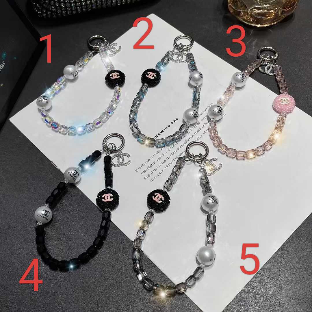 シャネル iPhone 手首ストラップ