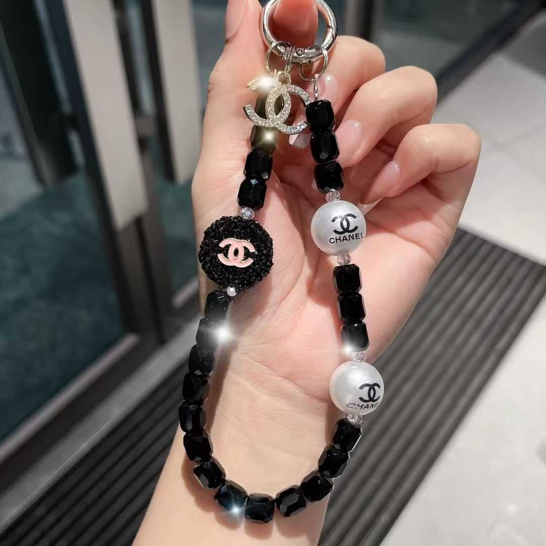  魅力を伝えるChanel 携帯ストラップ