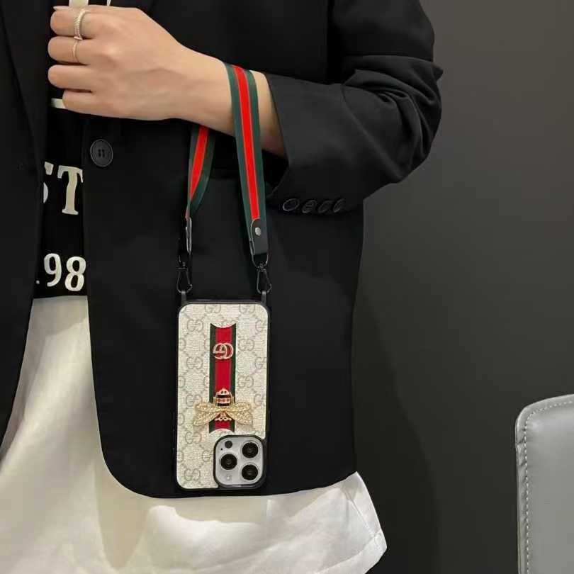 Gucci 柄 iphone 17/16カバー