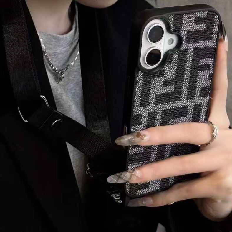 人気のFendi iphone 17 pro maxケース