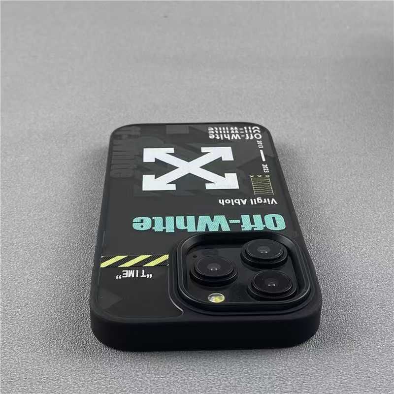 高級感ハイブランド アイフォン17カバー